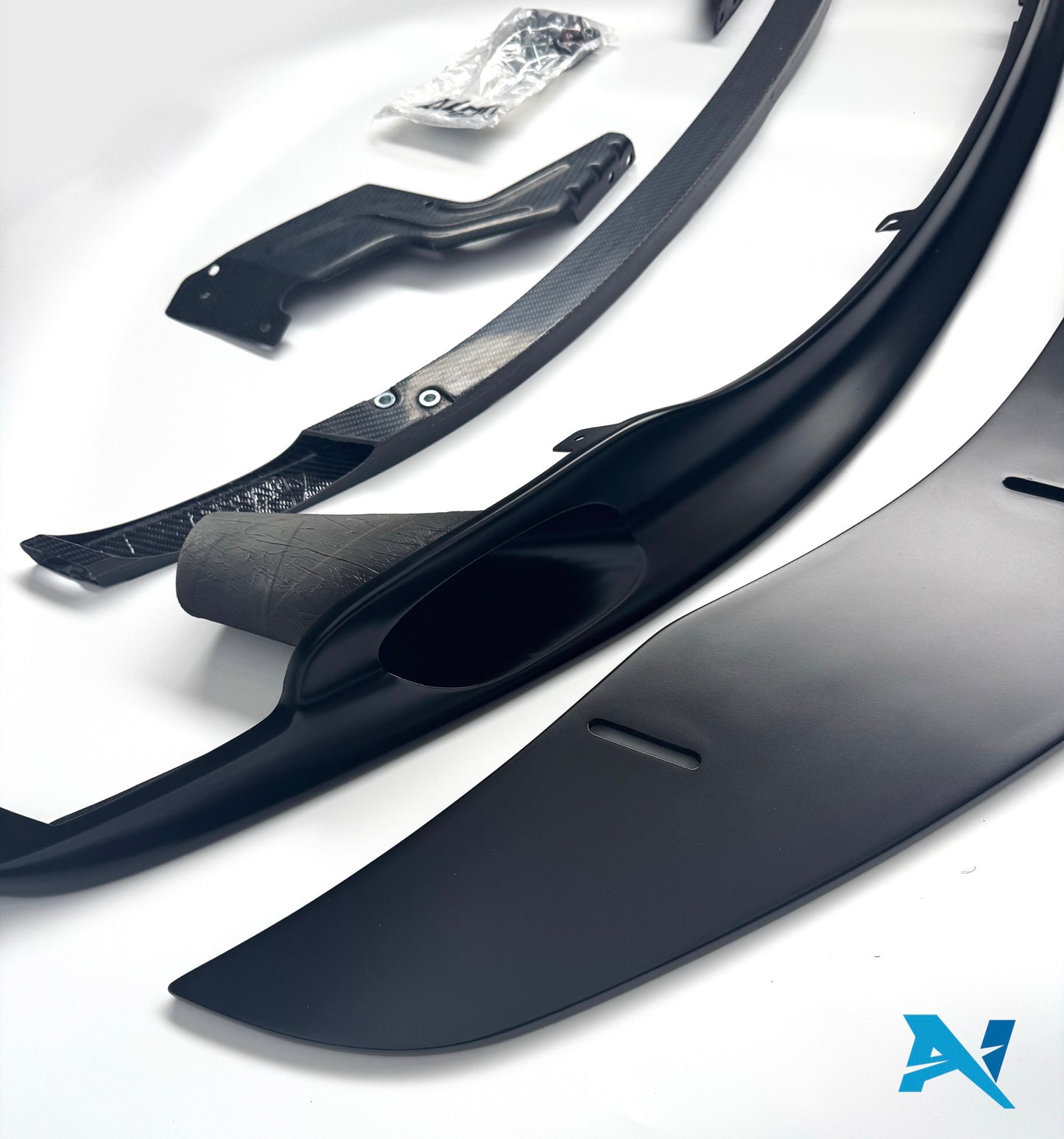 Alpha-N Frontspoiler met Remkoeling en Verstelbare Splitter voor BMW M3 E90/E92