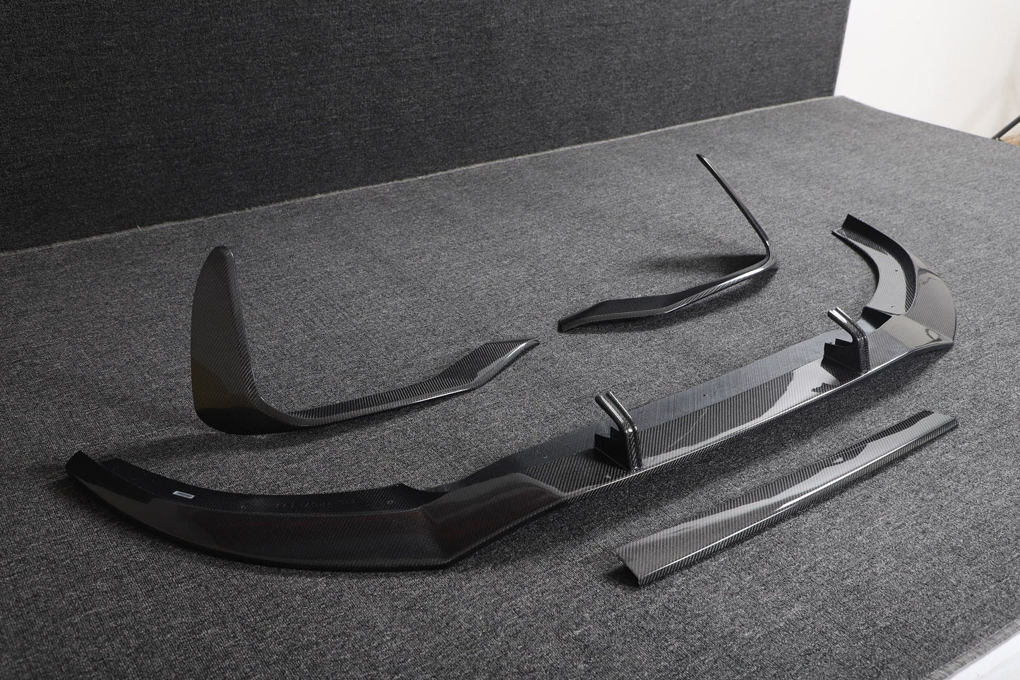 Carbon Front Splitter voor Audi RSQ8 2021