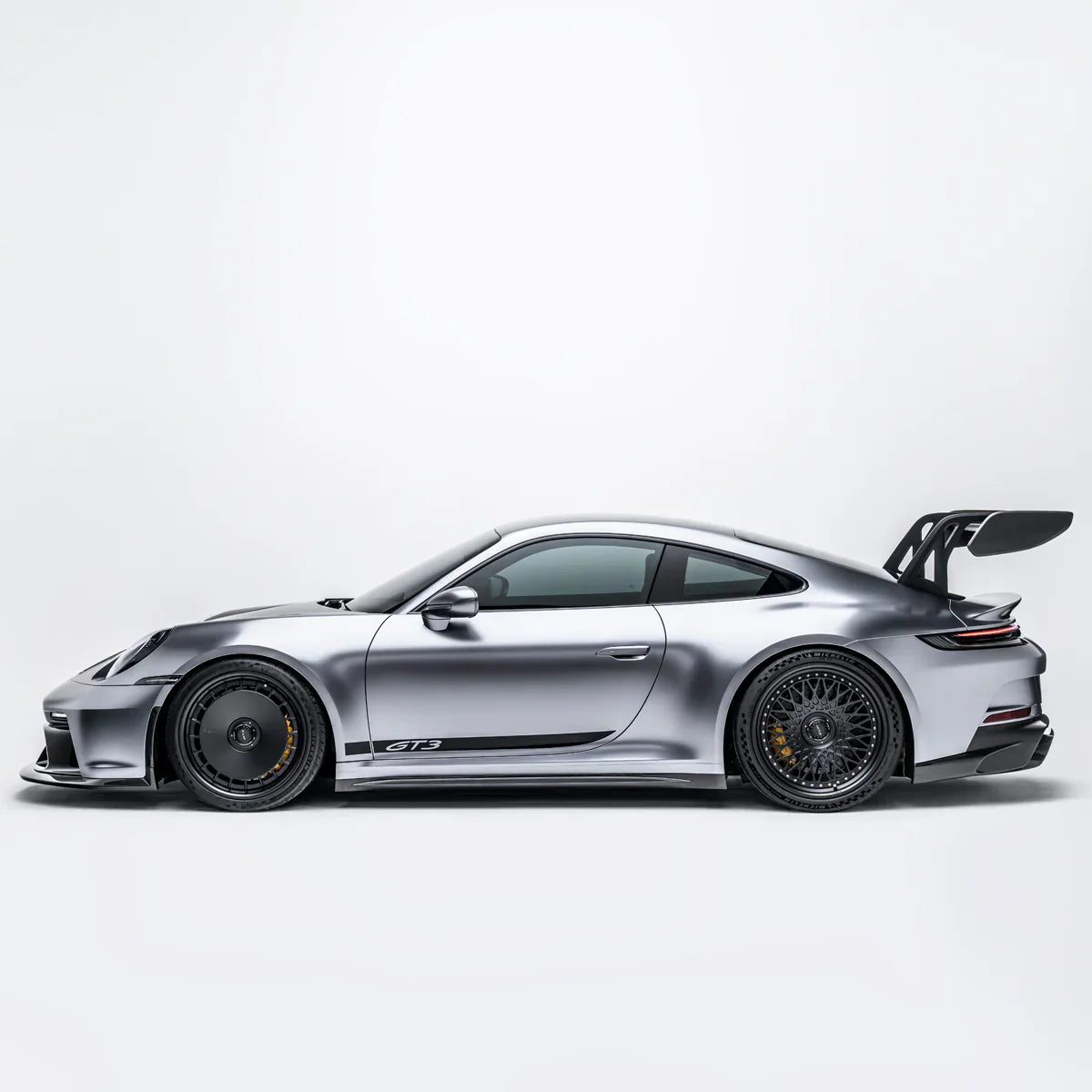 Adro Prepreg Carbon Side Skirts voor Porsche 992.1 GT3