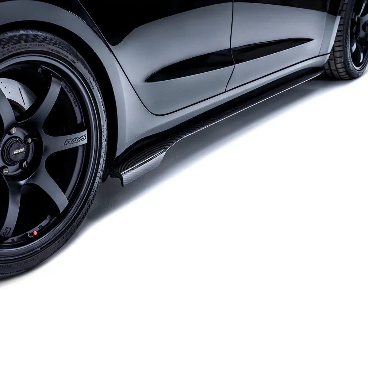 Adro Carbon Side Skirts voor Tesla Model 3