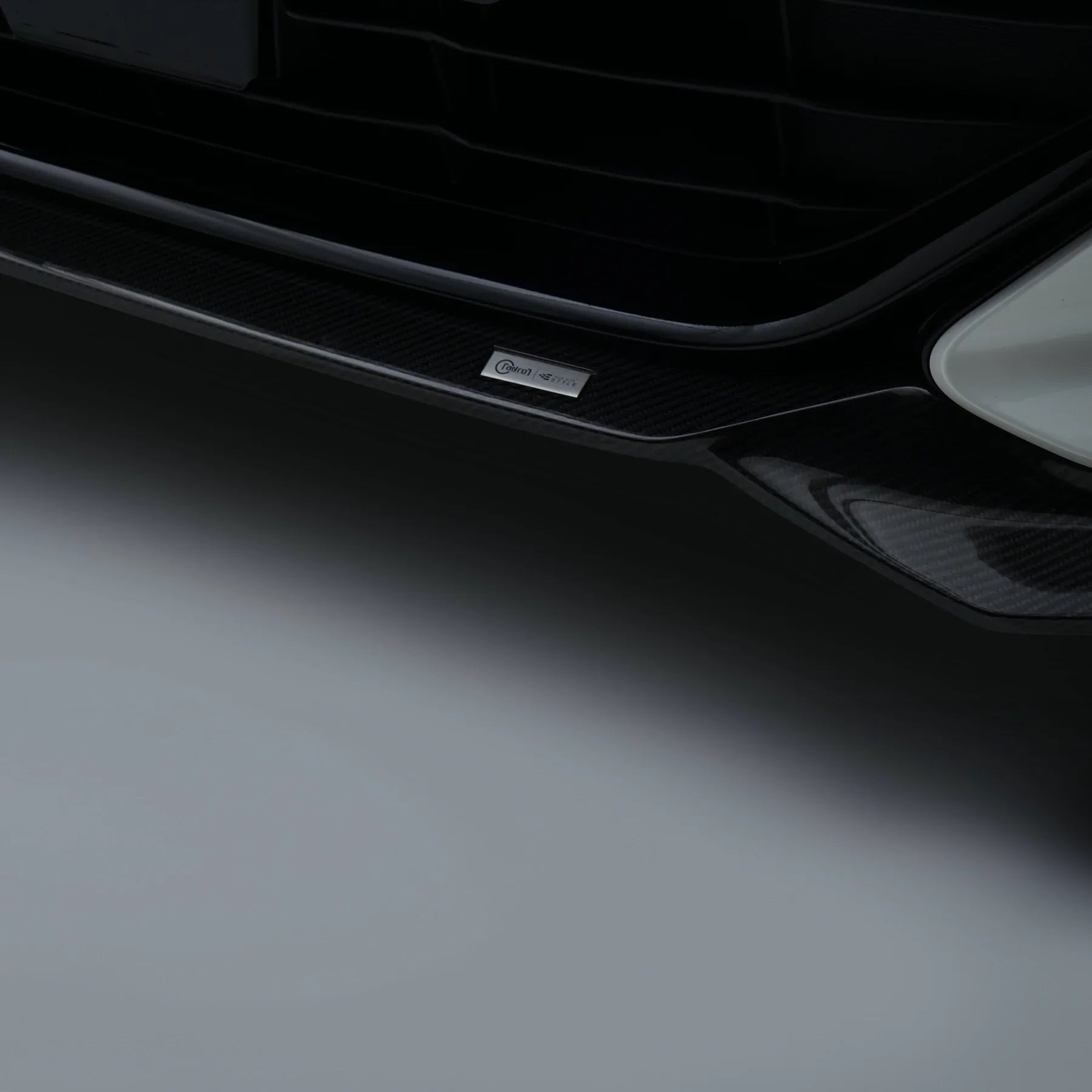 Adro Carbon Front Splitter voor Kia K5 DL3