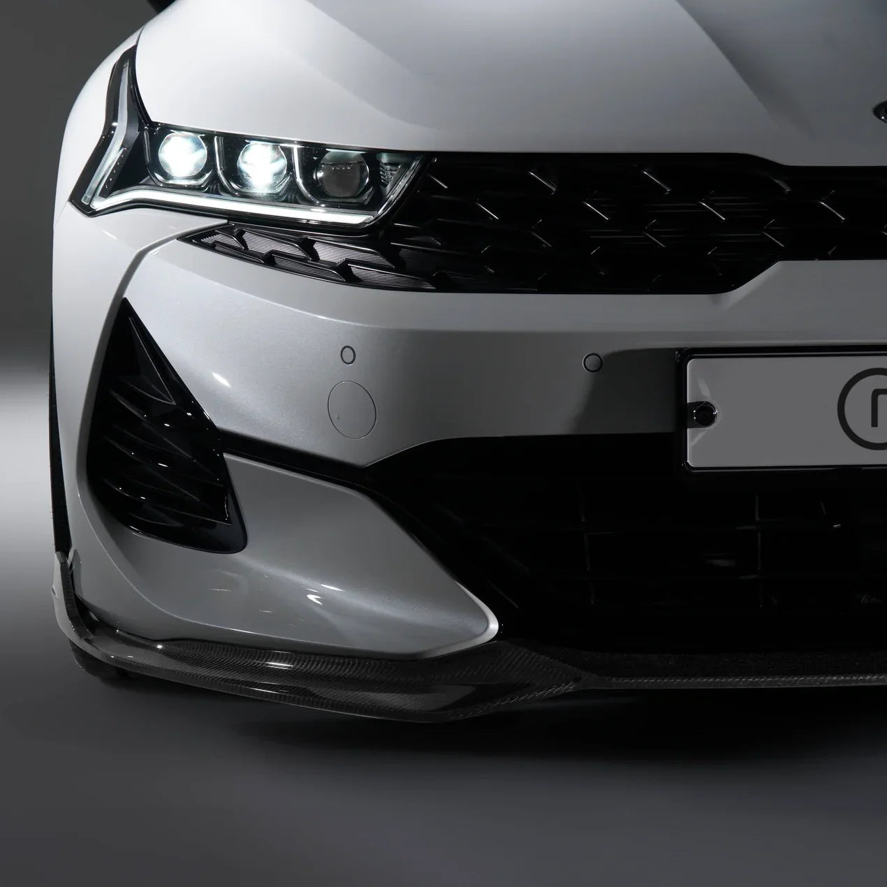 Adro Carbon Front Splitter voor Kia K5 DL3