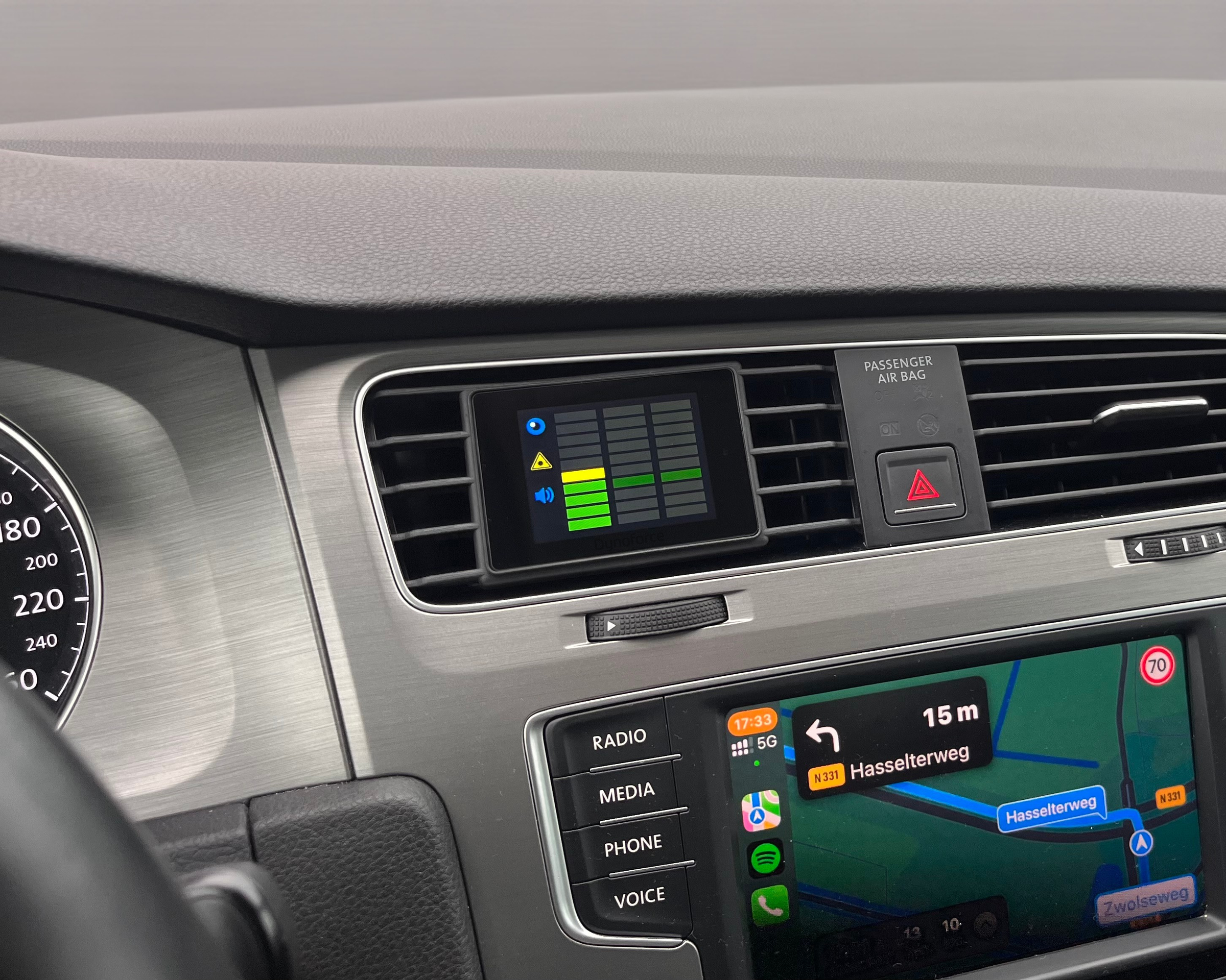 Golf 7 LCD Display houder