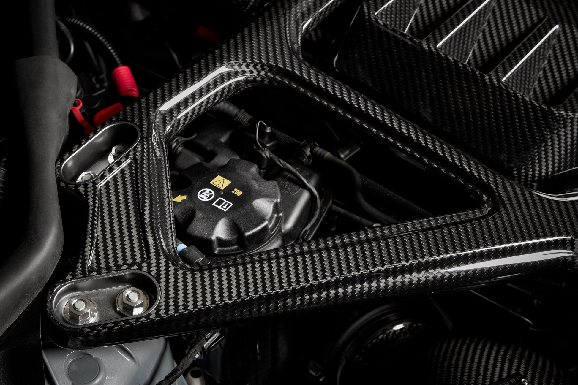 Eventuri Carbon Strutbar voor BMW G8X M2/M3/M4/CSL — Gloss