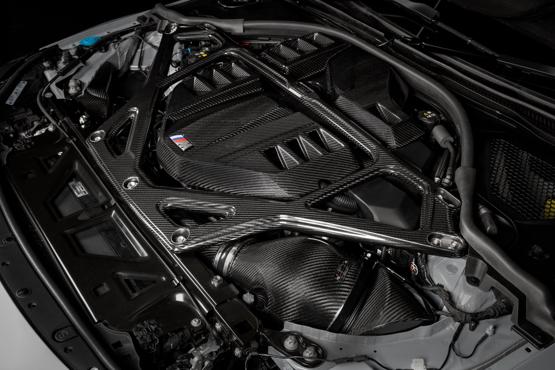 Eventuri Carbon Strutbar voor BMW G8X M2/M3/M4/CSL — Gloss