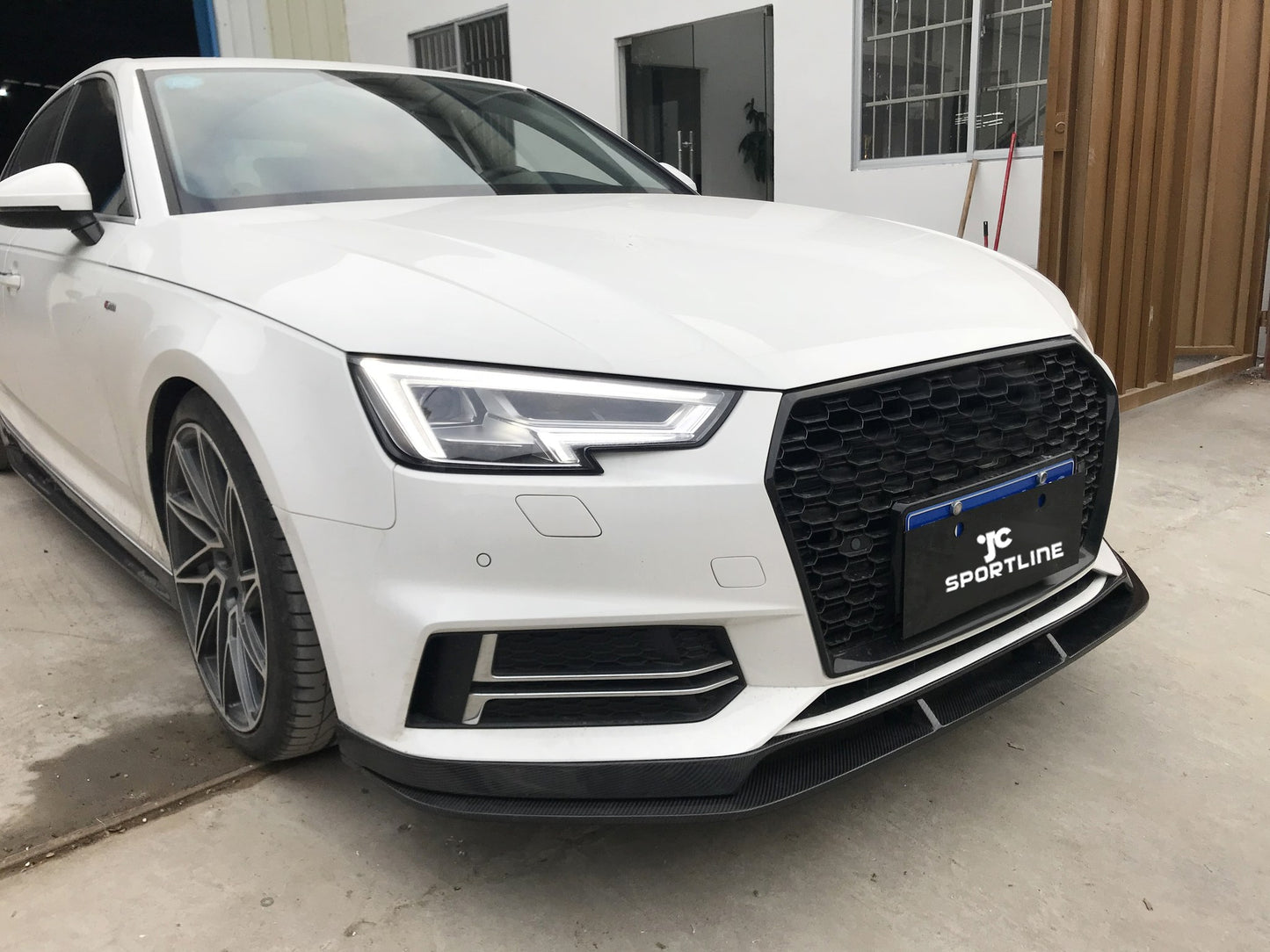 Carbon Front Splitter voor Audi A4 / S4 Sedan B9