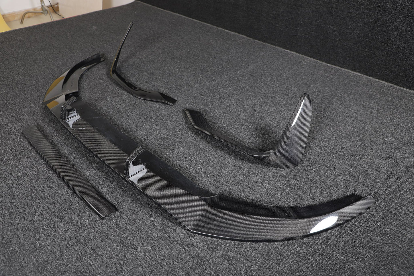 Carbon Front Splitter voor Audi RSQ8 2021