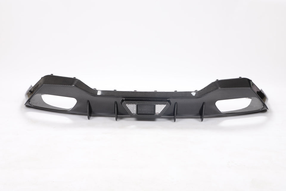 Dry Carbon Diffuser Sedan met uitsparingen voor BMW 8 Serie / M8 G16 M-Sport